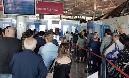 Emigracioni demton forcen e punes: 18 mije te rinj me pak ne nje vit